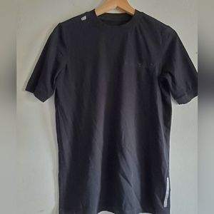 Alpha tauri men's t shirt size small.